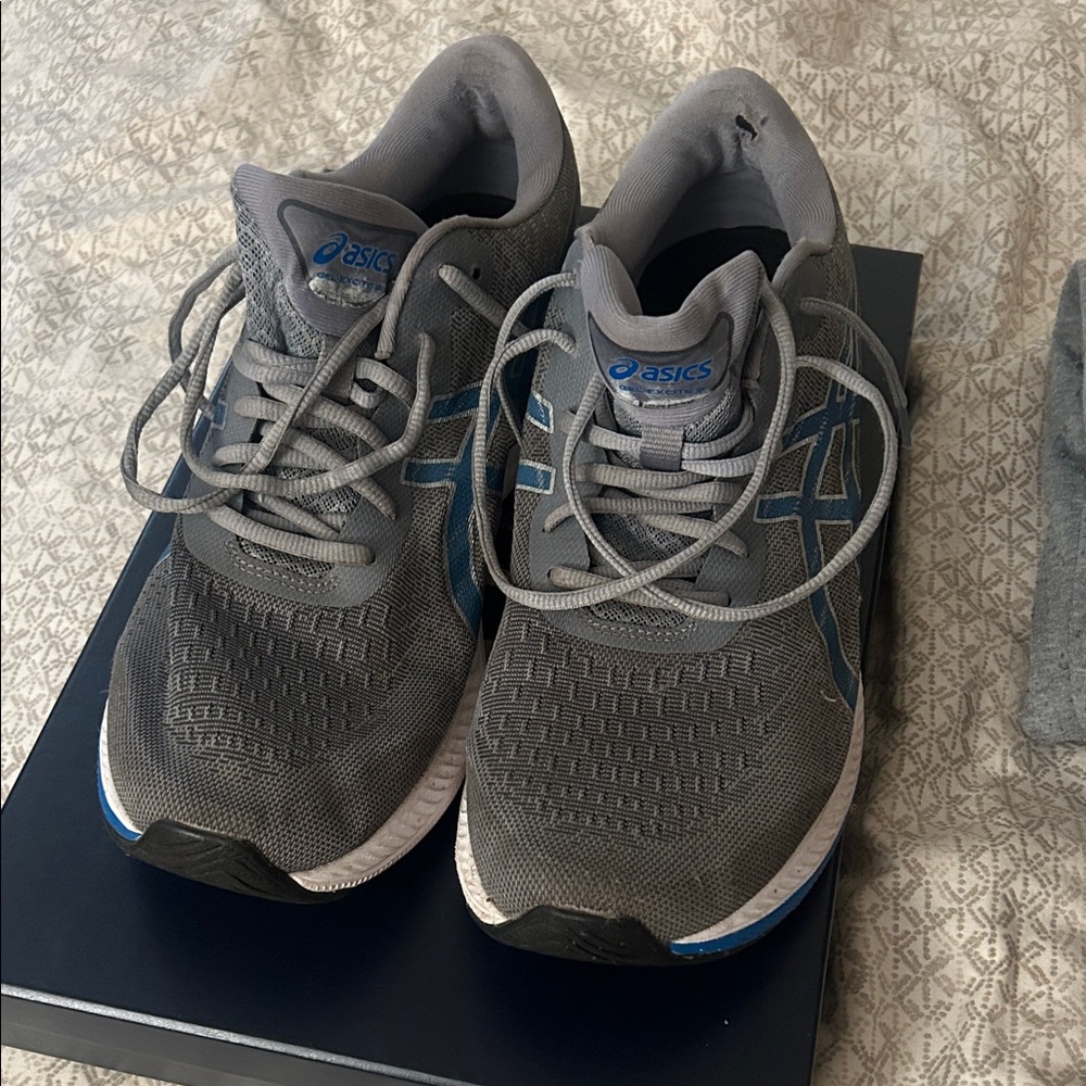 Asics Men's Gray and Blue Athletic Shoes